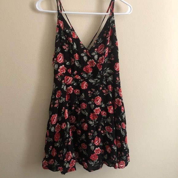 Forever 21 Dresses & Skirts - Floral Printed Dress